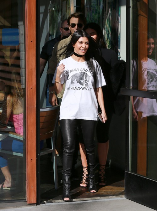 51992364 Reality star sisters Kim and Kourtney Kardashian are spotted enjoying lunch together at Hugo's Restaurant in Los Angeles, California on March 9, 2016. Kim recently made headlines after posting another nude selfie on Instagram, causing various celebrities to comment on the photo. FameFlynet, Inc - Beverly Hills, CA, USA - +1 (310) 505-9876