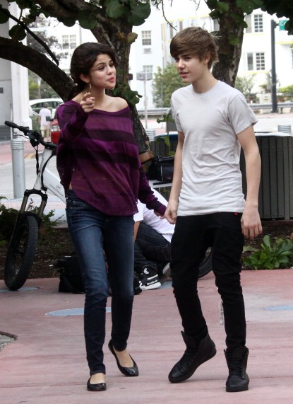 justin bieber and selena gomez dating. justin bieber and selena gomez