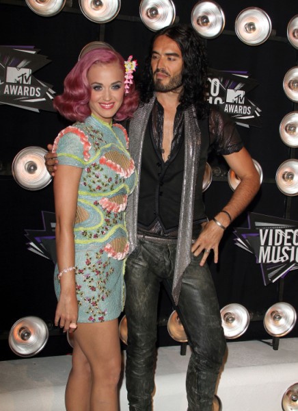 Russell Brand Slams Katy Perry Romance Then Whisks Demi Moore Off To India 0205