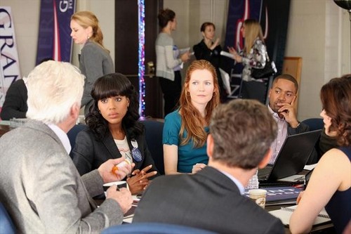 BARRY BOSTWICK (OBSCURED), KERRY WASHINGTON, DARBY STANCHFIELD, TONY GOLDWYN (OBSCURED), COLUMBUS SHORT, BELLAMY YOUNG (OBSCURED)