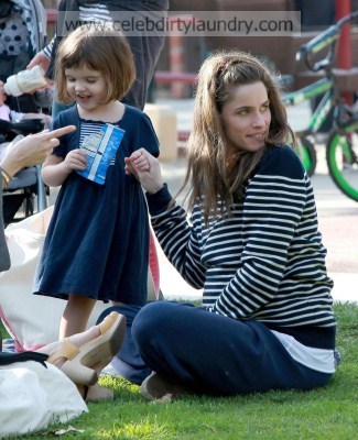 amanda peet daughter. Pregnant actress Amanda Peet and her daughter Frances Benioff sharing the love together at the Coldwater Canyon Park in Beverly Hills, CA.