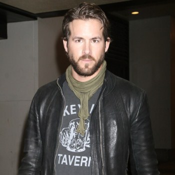 ryan reynolds body fat. hot 2011 ryan reynolds body