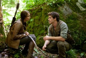Some New HUNGER GAMES Pictures! Take A Peek!