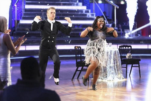 Amber Riley Dancing With the Stars Samba-Quickstep Fusion Video 11/26/13 #DWTS