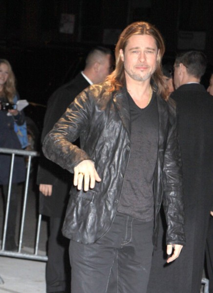 Brad Pitt And Angelina Jolie Pick Up Wedding Rings, Getting Married Or Still Teasing? 1207