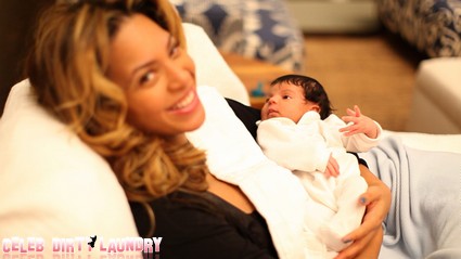 First Look At Beyonce's Little Girl Blue Ivy (Photos) 
