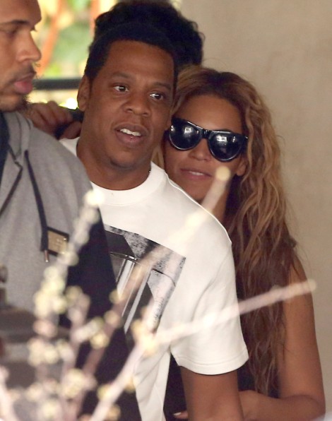 Beyonce Denies Baby - Control Freak Or Overreacting? 0519