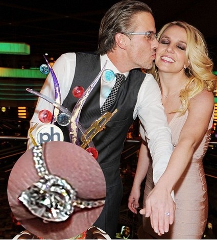 Britney Spears Shows Off Her Engagement Ring (Photo)