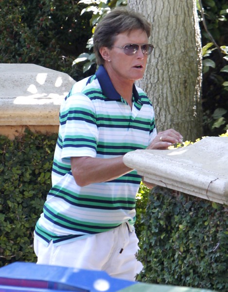 Bruce Jenner And Kris Jenner Divorce Only A Matter Of Time, Couple At War! 1212