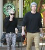 Miley Cyrus And Liam Hemsworth Wedding On Hold - Couple Worried About Quickie Divorce 0410