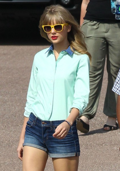 Taylor Swift Desperate To Be Prince Harry's Princess, Planning Hook Up While He's In U.S. 0331