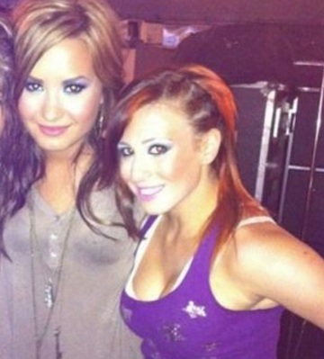 Demi Lovato Has Settled With The Girl She Punched