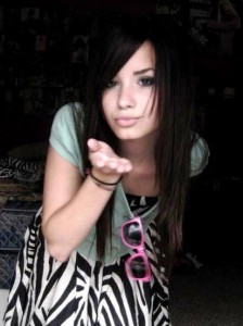 Pornhub Offers Demi Lovato $100,000 For Girl On Girl Sex Tape | Celeb
