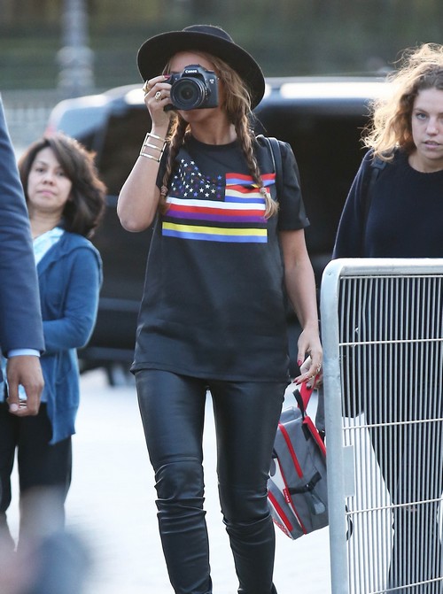 Jay-Z & Beyonce Visit The Louvre With Blue Ivy | Celeb Dirty Laundry