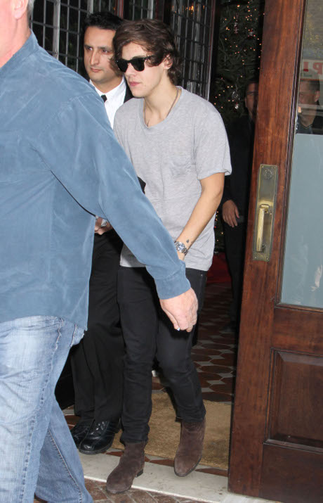 Heartcrusher Taylor Swift and Harry Styles Hold Hands and Hook Up in Hotel Room at 4AM (Photos)
