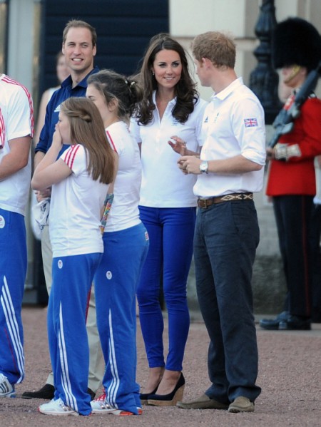 Kate Middleton And Prince Harry Flirt As They Welcome Olympic Torch (Photos) 0727