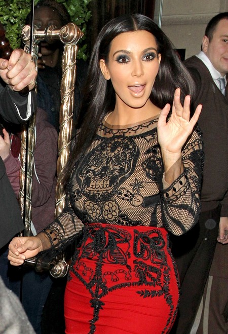 Kim Kardashian's Jealous Tantrum As Kanye West Caught Backstage With ...