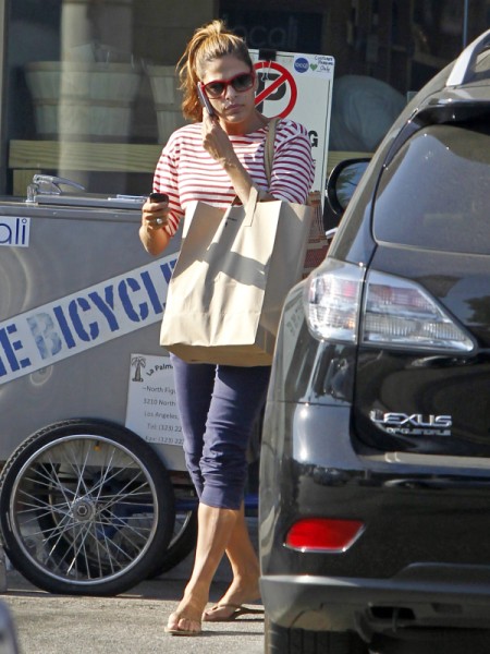 Is Eva Mendes Pregnant With Ryan Gosling's Baby? (Photos) 0803