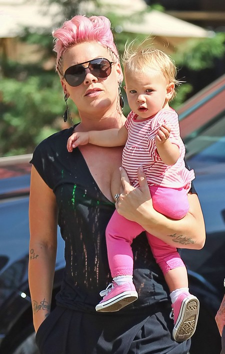 Pink Talks Motherhood, is Still Flawlessly Adorable Pink Talks Motherhood, is Still Flawlessly Adorable
