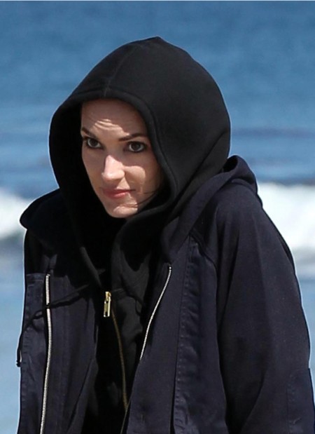 Looks Like Winona Ryder is Shoplifting Again (Photos) 0708