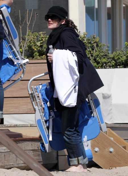 Looks Like Winona Ryder is Shoplifting Again (Photos) 0708