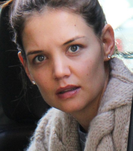 Katie Holmes Bullies Tom Cruise’s Daughter Isabella By Firing Her