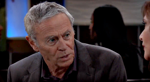 General Hospital Spoilers: Holly’s Ice Princess Assignment – Seduces Robert to Get Necklace for Victor