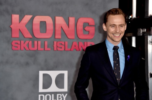 Tom Hiddleston Ignores Fans and Media at Comic-Con, Still Embarrassed About Taylor Swift