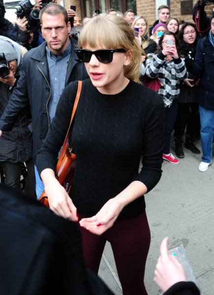 Harry Styles Rips On Taylor Swift, Calls Her A Pain In The A**! (Video) 0421