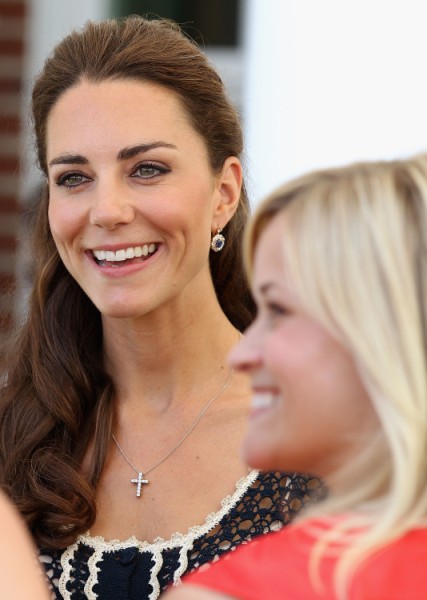 Kate Middleton Relying On Reese Witherspoon For Baby Advice 0307