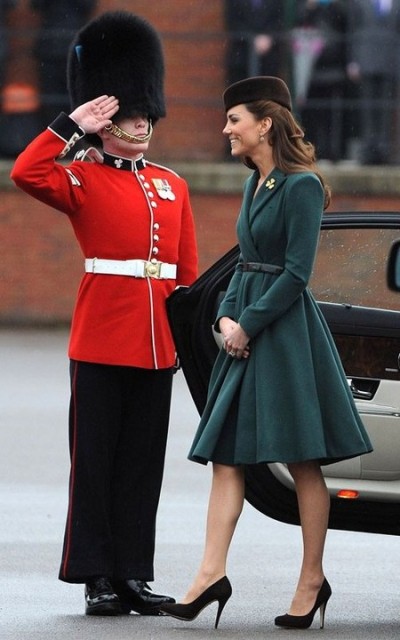 Kate Middleton Recycles Same Green Coat For Same Event Two Years In A Row - Lazy Or Cute? 0317