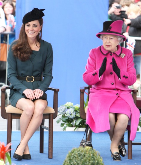 Kate Middleton's Baby Will Rank Higher Than Her, Decrees Queen Elizabeth 0110