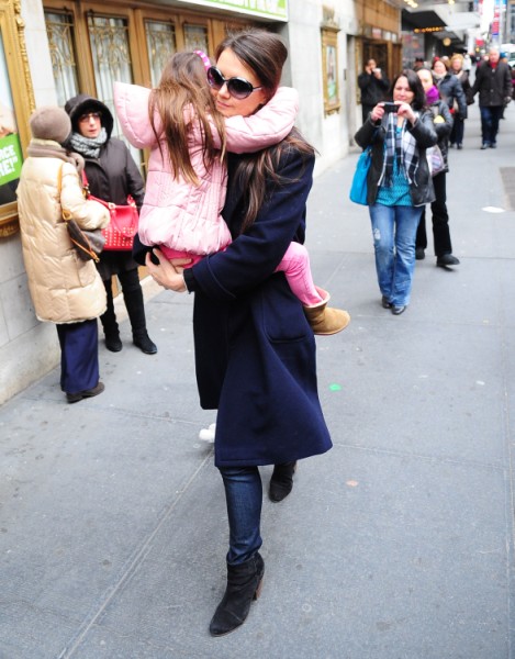 Katie Holmes Admits Valentine's Day Will Be Hard Without Tom Cruise 0203