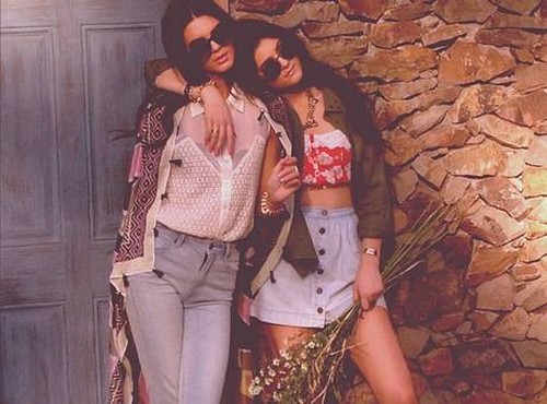 Kendall Jenner And Kylie Jenner Try To Blame Paparazzi For Quitting School -  Kris Jenner Guilty