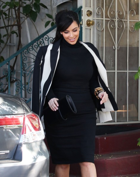 Kim Kardashian Enhancing Her Baby Bump To Gain Judge's Pity In Divorce? 0207