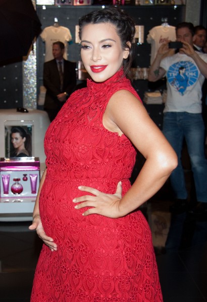 Kim Kardashian Baby To Be Born In Paris? 0414