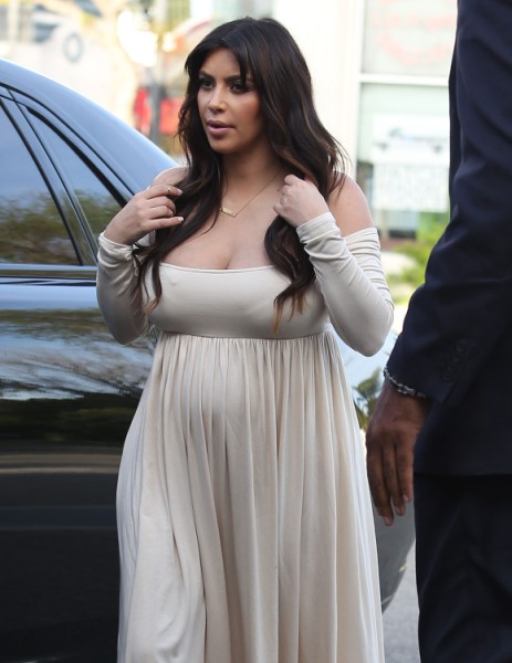 Kim Kardashian Maternity Line In The Works - Would You Wear Her Clothes? 0527