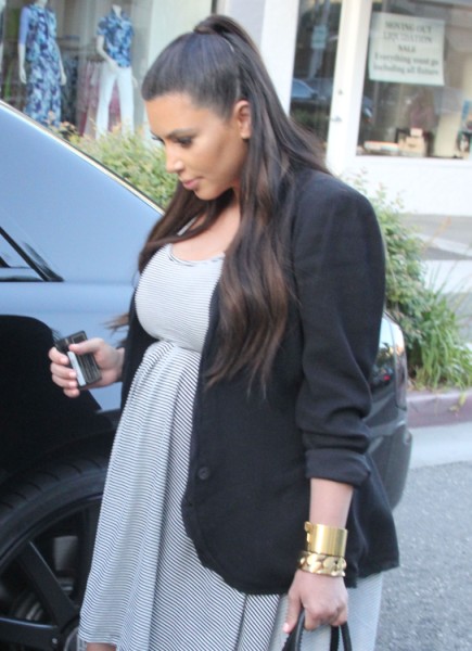 Kim Kardashian C-Section Plans - Is This Why She's Refusing To Give Birth In Front Of Cameras? 0531
