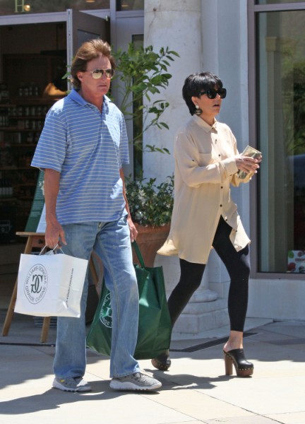 Kris Jenner Won't Let Bruce Jenner Divorce Her, She Fears It Will Ruin Family Business 1218