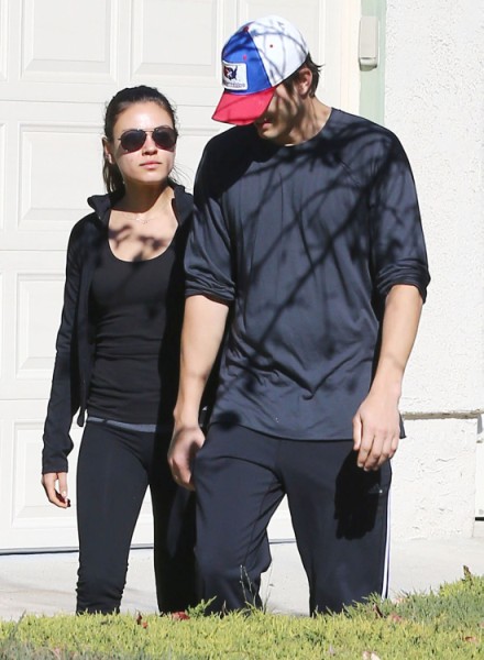 Ashton Kutcher And Mila Kunis To Be Married This April In LA (Photos) 0120