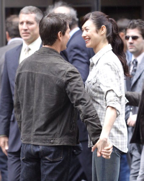 Tom Cruise Rebounding With Angelina Jolie Look-Alike, Olga Kurylenko 0317