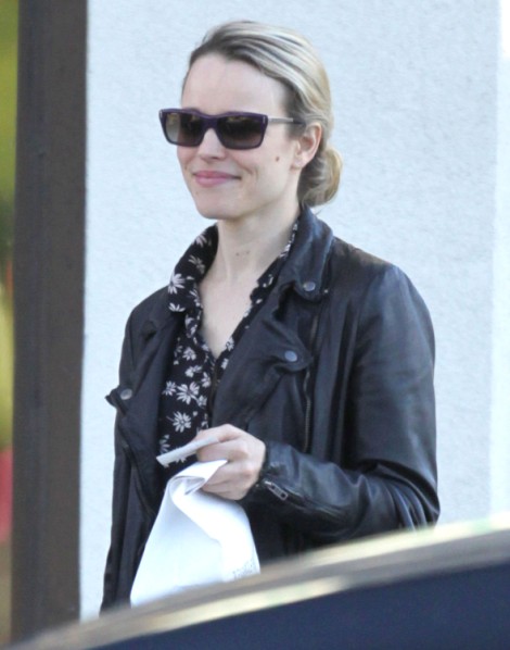 Eva Mendes Shopping For An Oscar To Keep Ryan Gosling Away From Rachel McAdams 0329