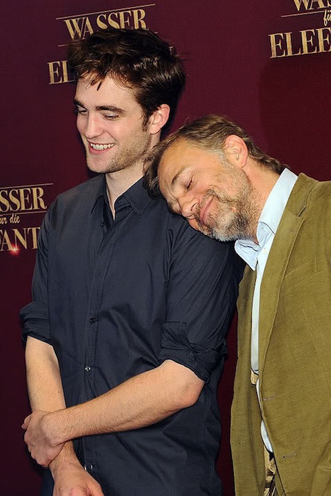 Robert Pattinson Caught With Another Man - Is He Bisexual? (Photos)