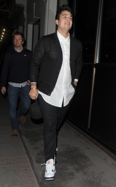 Rob Kardashian Dating Kardashian Look-Alike - Gross Or Good For Him (Photos) 0403