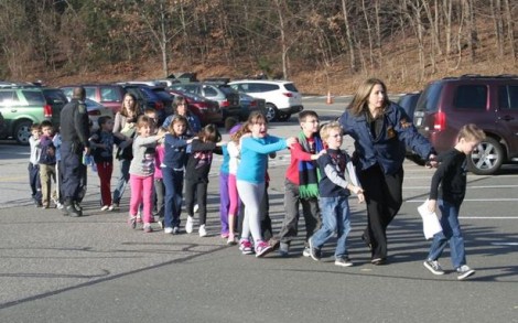 Connecticut School Shooting Tragedy Claims 27 Lives 1214