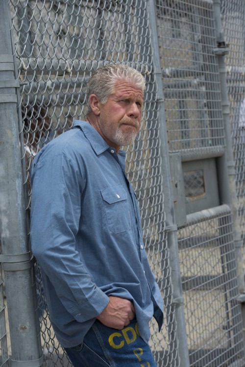 Sons of Anarchy Season 6 Episode 3 REVIEW “Lots Of Questions & Few Answers”