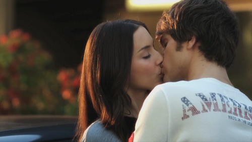 Pretty Little Liars Season 5 Spoilers: Spencer and Toby Get Back Together - Troian Bellisario