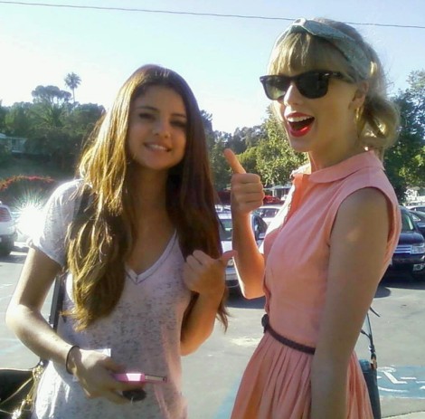 Taylor Swift And Selena Gomez Fighting Over Justin Bieber, Taylor Swift Wants Him! 0210