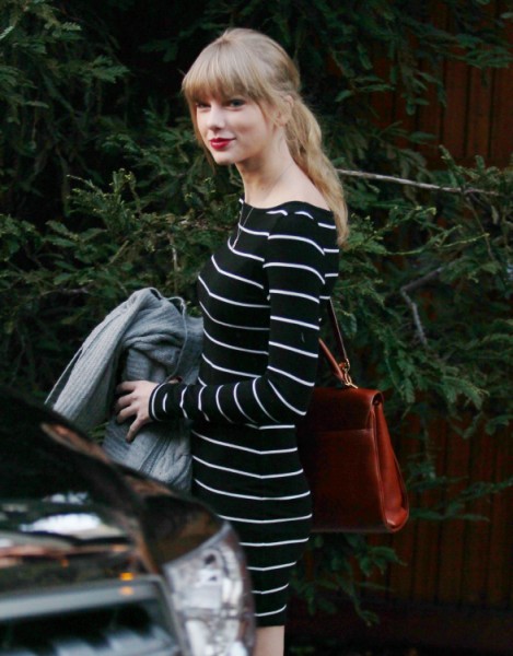 Taylor Swift Losing Fans And Money Over Harry Styles Break Up 0109