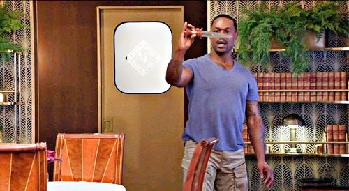 The Young and the Restless Spoilers: Damian Top Stabbing Suspect, Fingerprints All Over Murder Weapon?